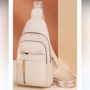 VEGAN LEATHER CROSSBODY
SLING CHEST PACK BAG Neutral